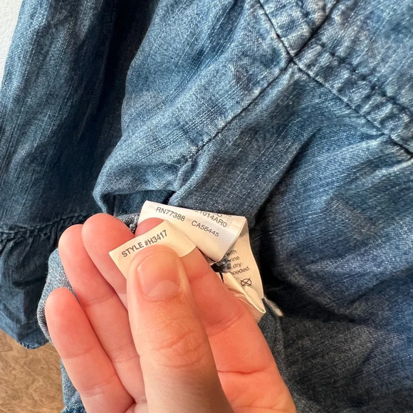 Madewell women’s L/S denim tiered button back top size XS - Picture 6 of 8